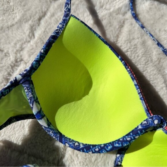 Victoria's Secret | Blue Tribal Embroidered The Fabulous Bikini Top | Size 34B - Picture 7 of 10